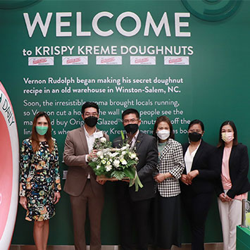 เดอะไนน์ เซ็นเตอร์ พระราม 9 ต้อนรับ คริสปี้ ครีม (KRISPY KREME)โดนัทขวัญใจคนไทย มอบความหวานอร่อยสดใหม่ทุกวัน
