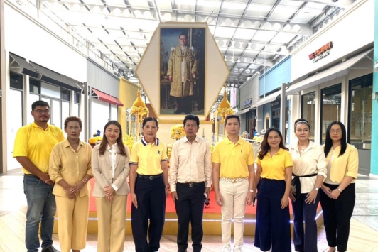 บริษัท เดอะไนน์ ติวานนท์ จำกัด ร่วมพิธีตักบาตรข้าวสาร อาหารแห้ง เพื่อถวายเป็นพระราชกุศล เนื่องในโอกาสวันนวมินทรมหาราช